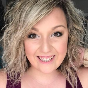 Meet your Posher, Brooke